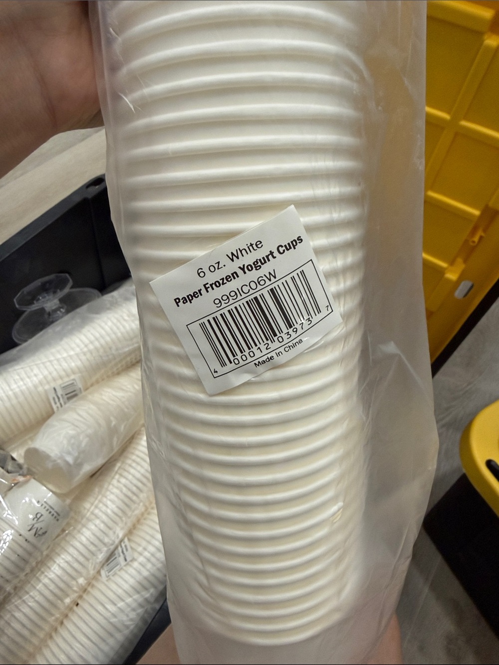Paper Frozen Yogurt Cups - White - 6 oz ( OVER 750 CUPS)